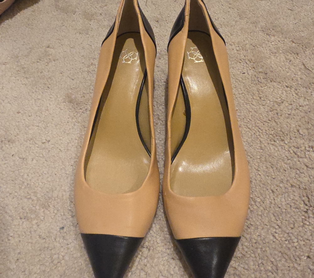 Ann Taylor Two-Tone Pointed Toe Kitten Heels  in Black & Tan